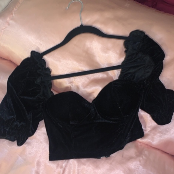 Black Crop Top - Picture 6 of 6